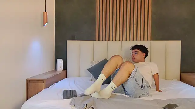 Sam_Velvett webcam