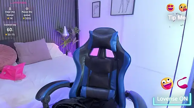 CaeliThalyana webcam