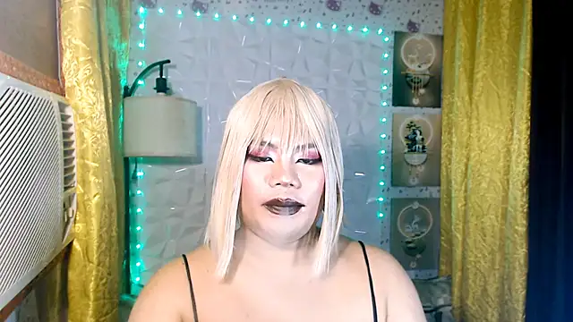 TSbrianaHugeCock webcam