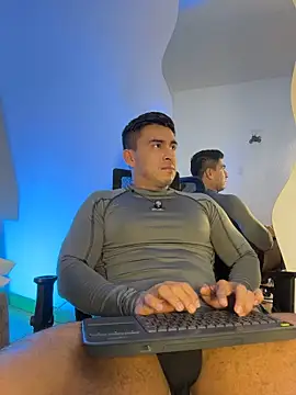 chris_clarck (M young) - take off my brief🍆🍆🍑🍑😏🥵😈