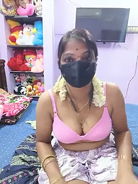 Tamil_Ishu live cam on StripChat