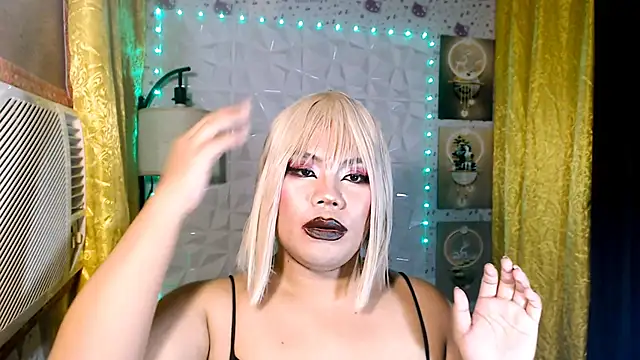 TSbrianaHugeCock webcam