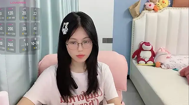 Luna-666 live cam on StripChat