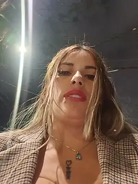 Cata_city1106 live cam on StripChat