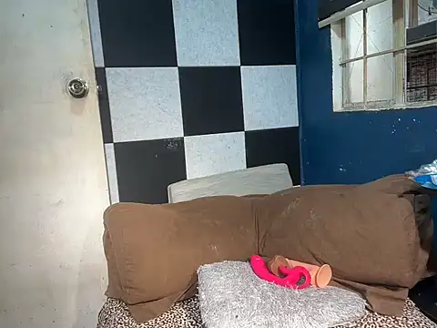 asian-doll webcam