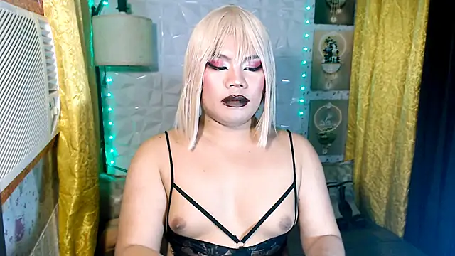 TSbrianaHugeCock webcam
