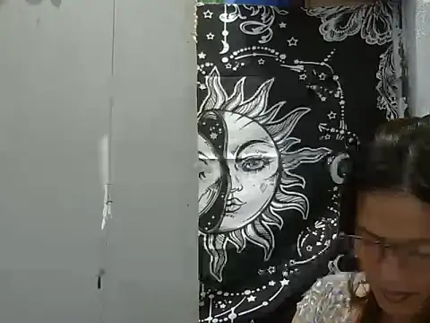juicycum069
