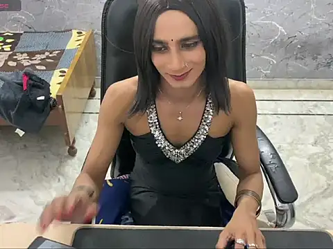 LuvLayla