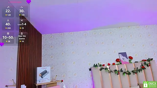Karla_tay1