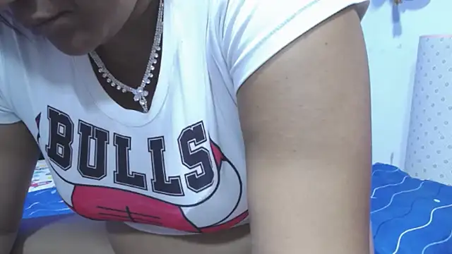 Sharloth_milf webcam