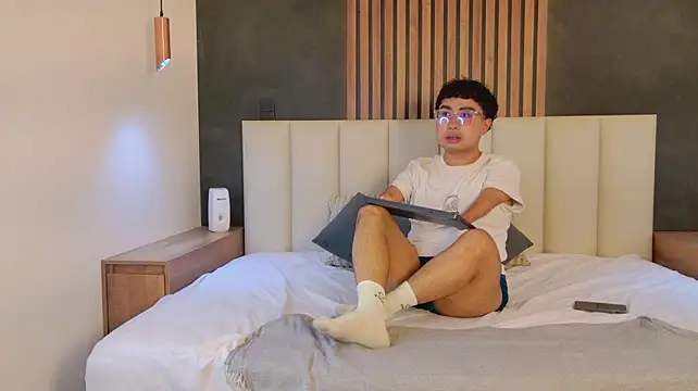 Sam_Velvett webcam