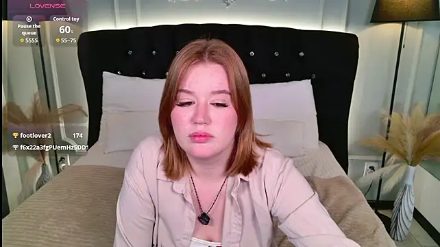 Lola_Blush live cam on StripChat