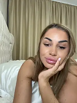 KirstieVegas live cam