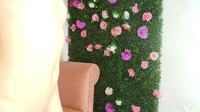 july_luna webcam
