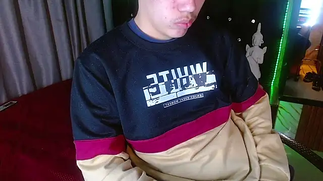 haku_nayro webcam