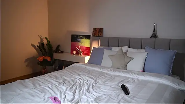 ella_twinkl webcam