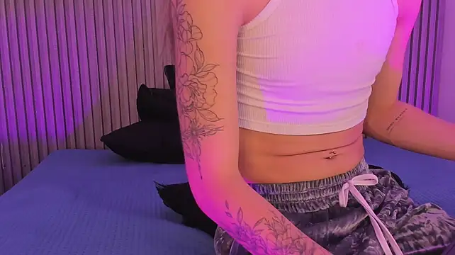 ashvalentine_ webcam