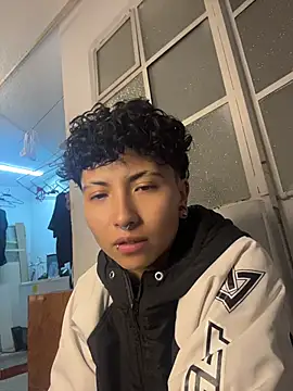 ian_mathias_ webcam