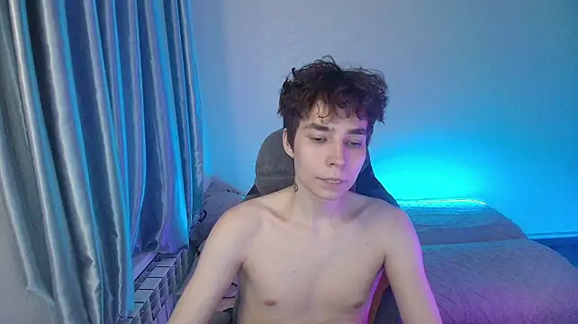 Adam_Kroy live cam on StripChat