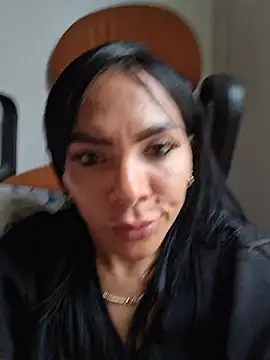 Doll_Loren webcam