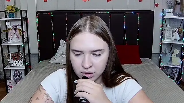 LauraHlot live cam preview