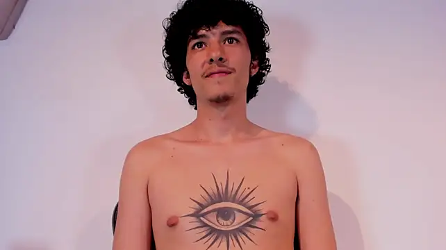 santi_twink