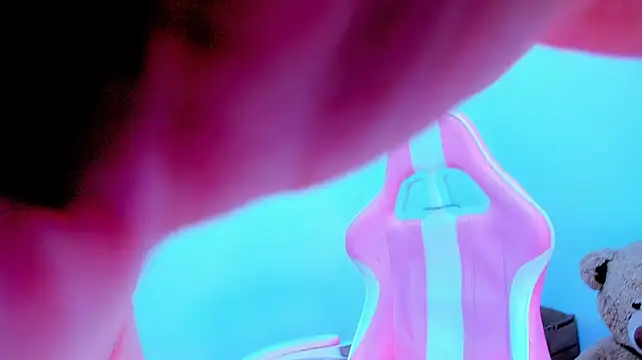 Ariana_f