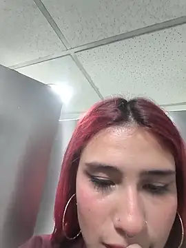 nikky_rose_ (F teen) - PRANK IN THE CLINIC'S BATHROOM