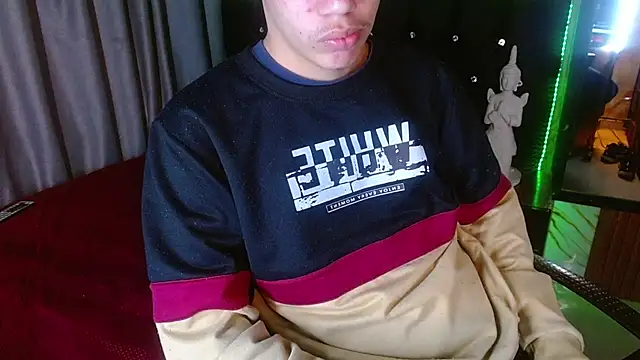 haku_nayro webcam