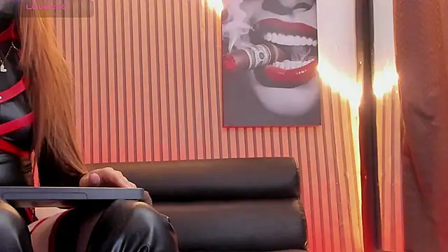 ApriilStone live cam on StripChat