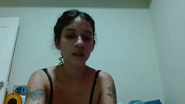 AlinaWoolf_