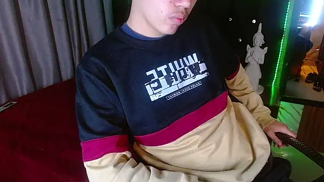 haku_nayro webcam