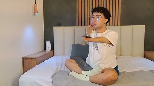 Sam_Velvett webcam