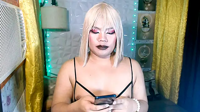 TSbrianaHugeCock