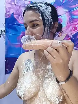laurahotdirty
