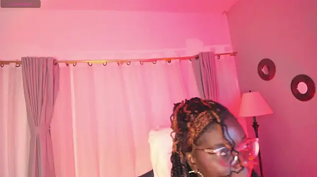 Scarlet_Big_boobs