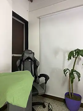 Miaa_Foxx03