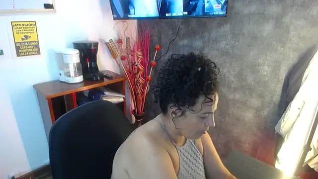 Natasha_Fox_Bms
