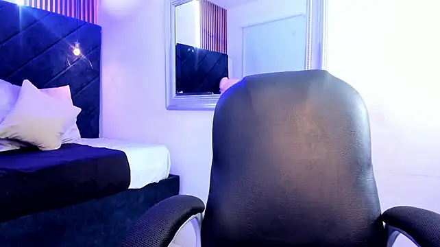 amy_keira