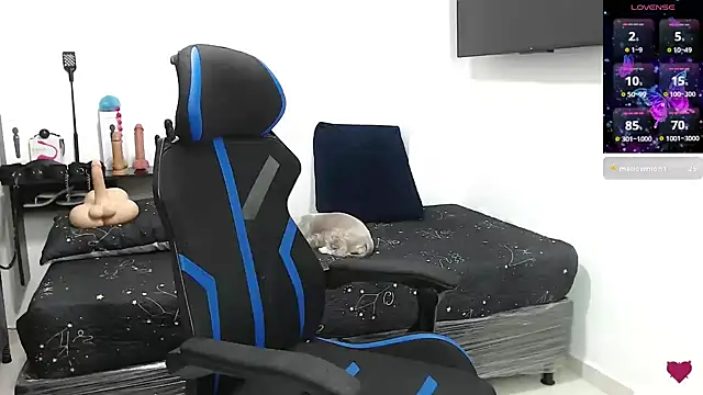 mom_hot__ webcam