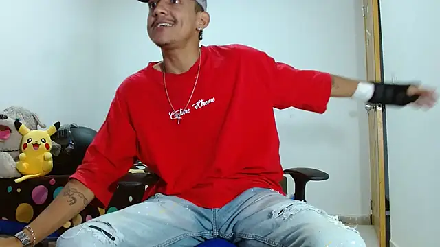 skinny23cm webcam