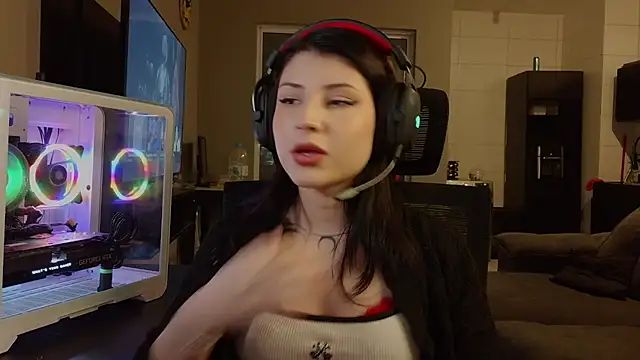 Selinakimura webcam