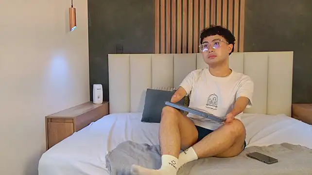 Sam_Velvett