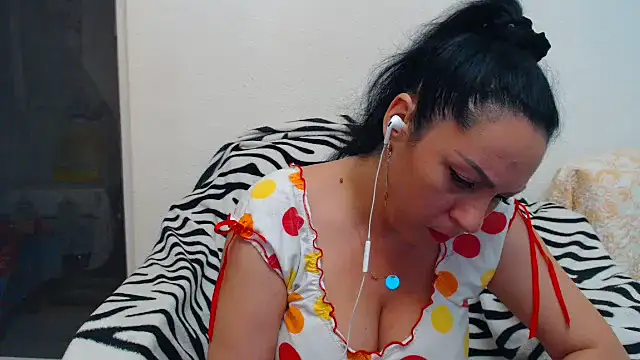 MissElla