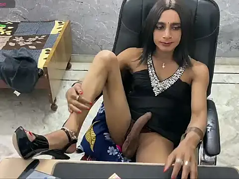 LuvLayla