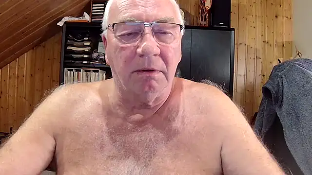 biggandybig live cam on StripChat