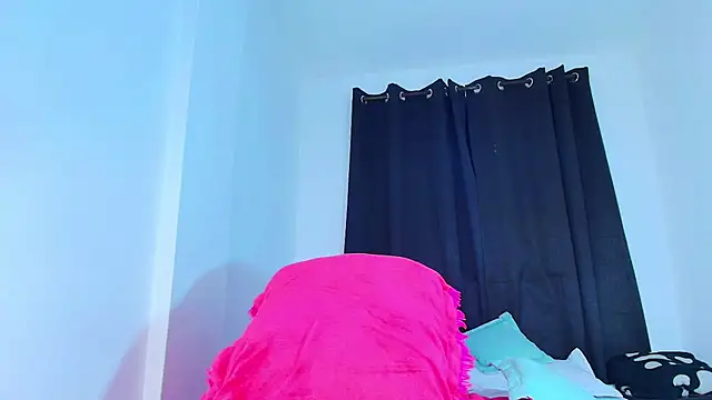 AlyaThompson webcam