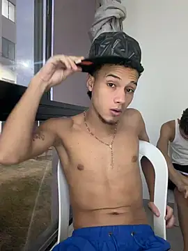 friends_lust_latin webcam