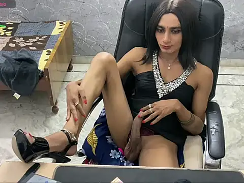 LuvLayla