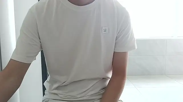 nole_china7 (Ask my age) - talk / fun / cum